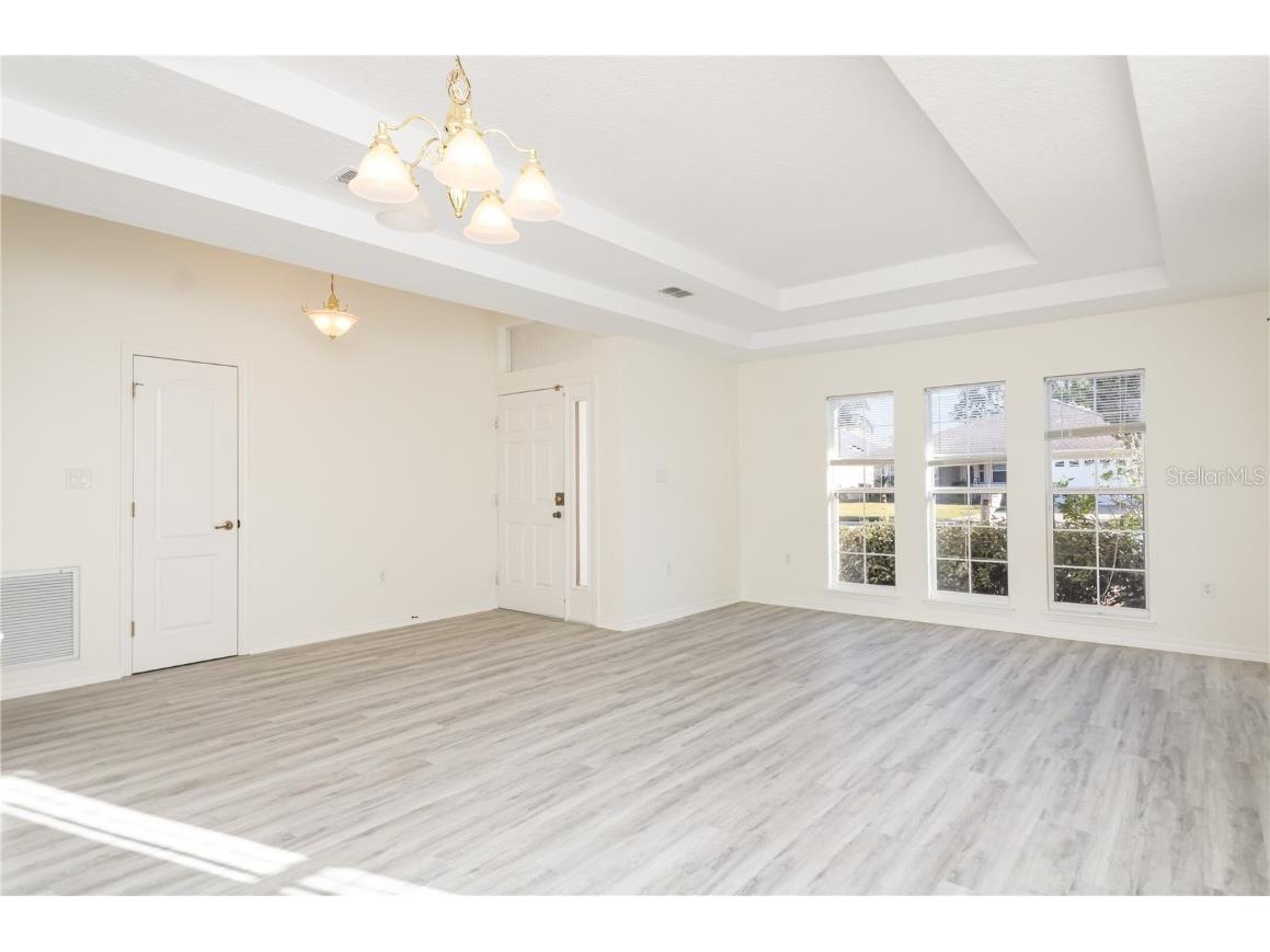 1529 Lake Villa Drive Tavares FL 32778 - LAKE SAUNDERS O6360956 image6