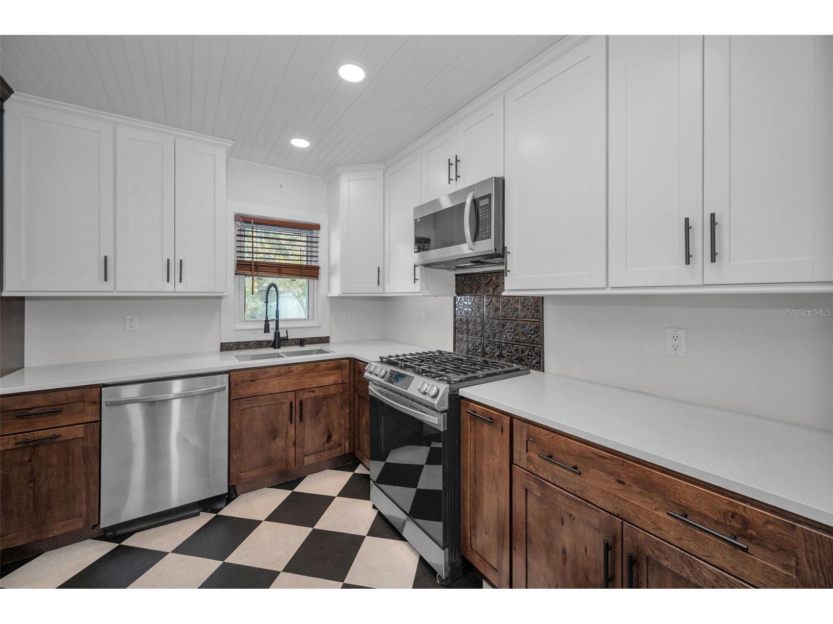 1529 Paloma Lane Dunedin FL 34698 TB8460243 image3