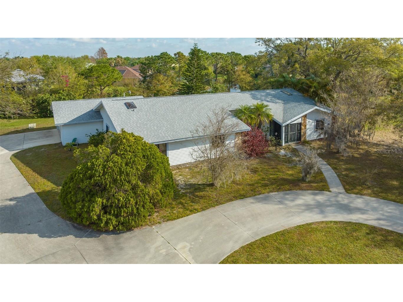 1529 Shadow Ridge Circle Sarasota FL 34240 A4561513 image1