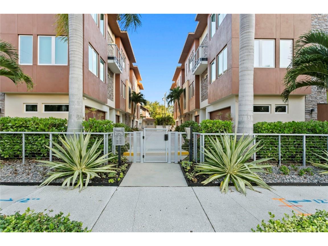 153 5th Avenue NE Saint Petersburg FL 33701 TB8442119 image1