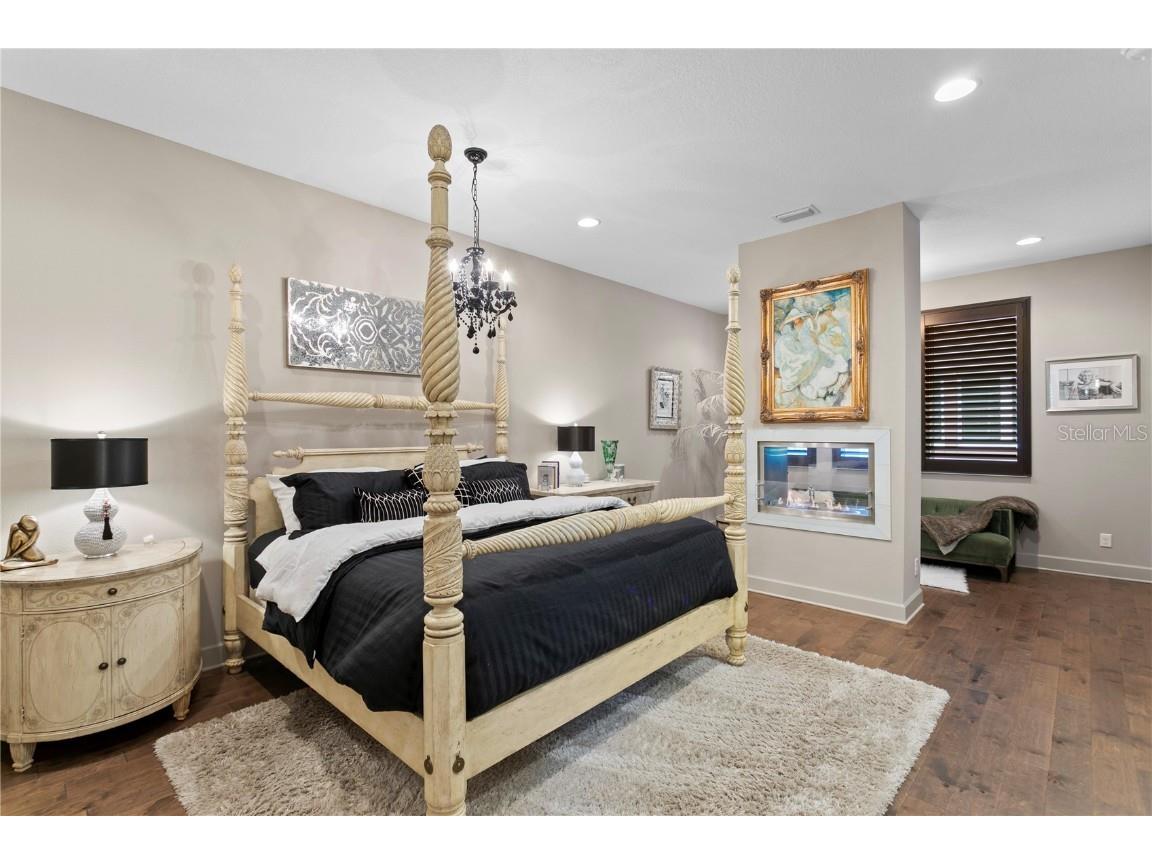 153 5th Avenue NE Saint Petersburg FL 33701 TB8442119 image14