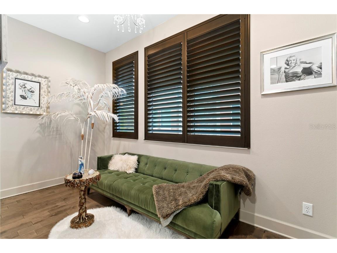 153 5th Avenue NE Saint Petersburg FL 33701 TB8442119 image17