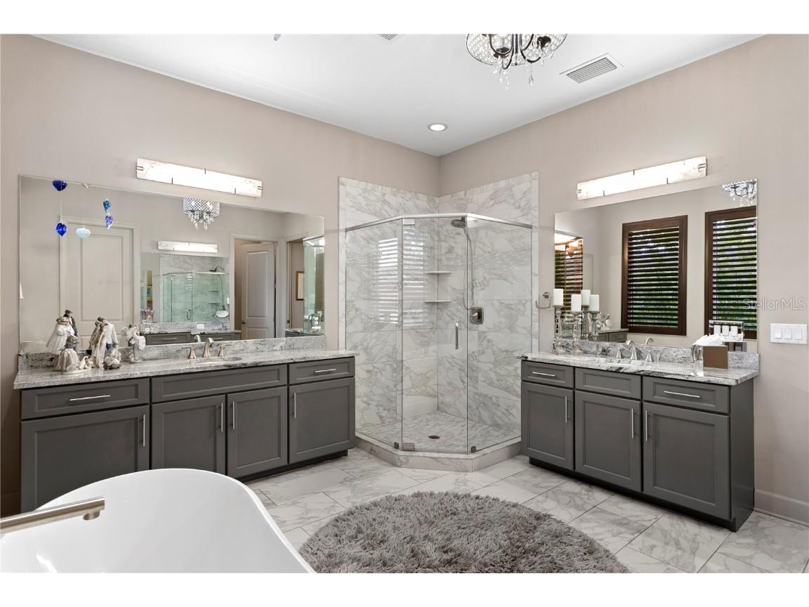 153 5th Avenue NE Saint Petersburg FL 33701 TB8442119 image23