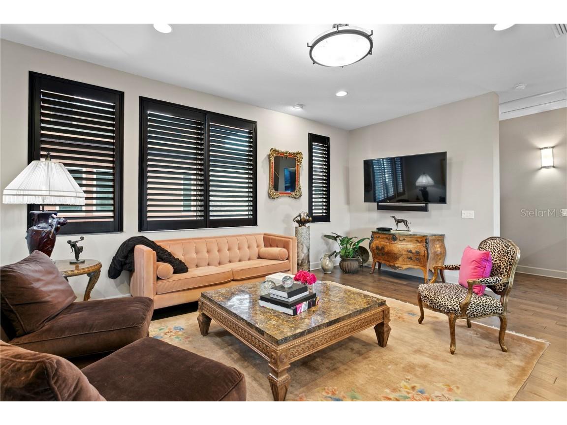 153 5th Avenue NE Saint Petersburg FL 33701 TB8442119 image28