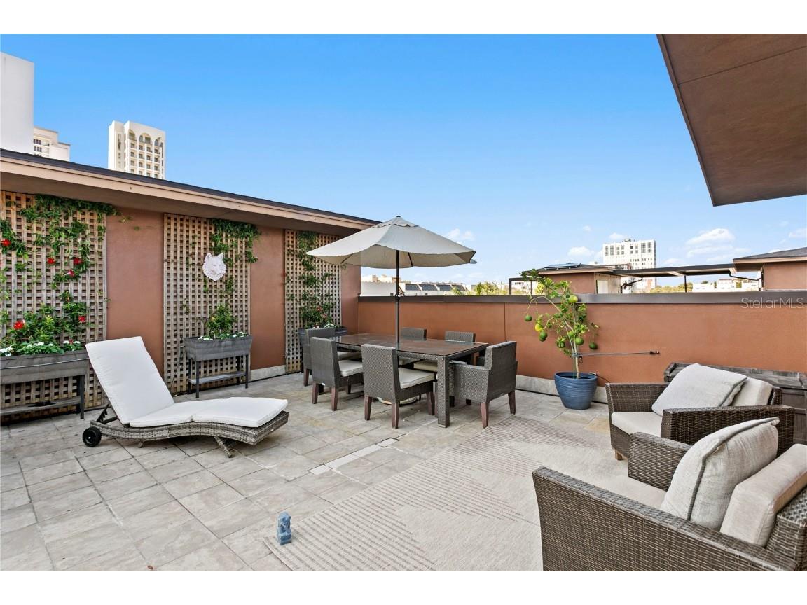 153 5th Avenue NE Saint Petersburg FL 33701 TB8442119 image45