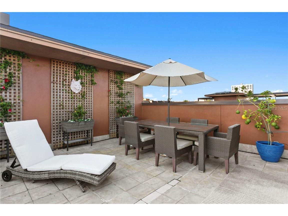 153 5th Avenue NE Saint Petersburg FL 33701 TB8442119 image46