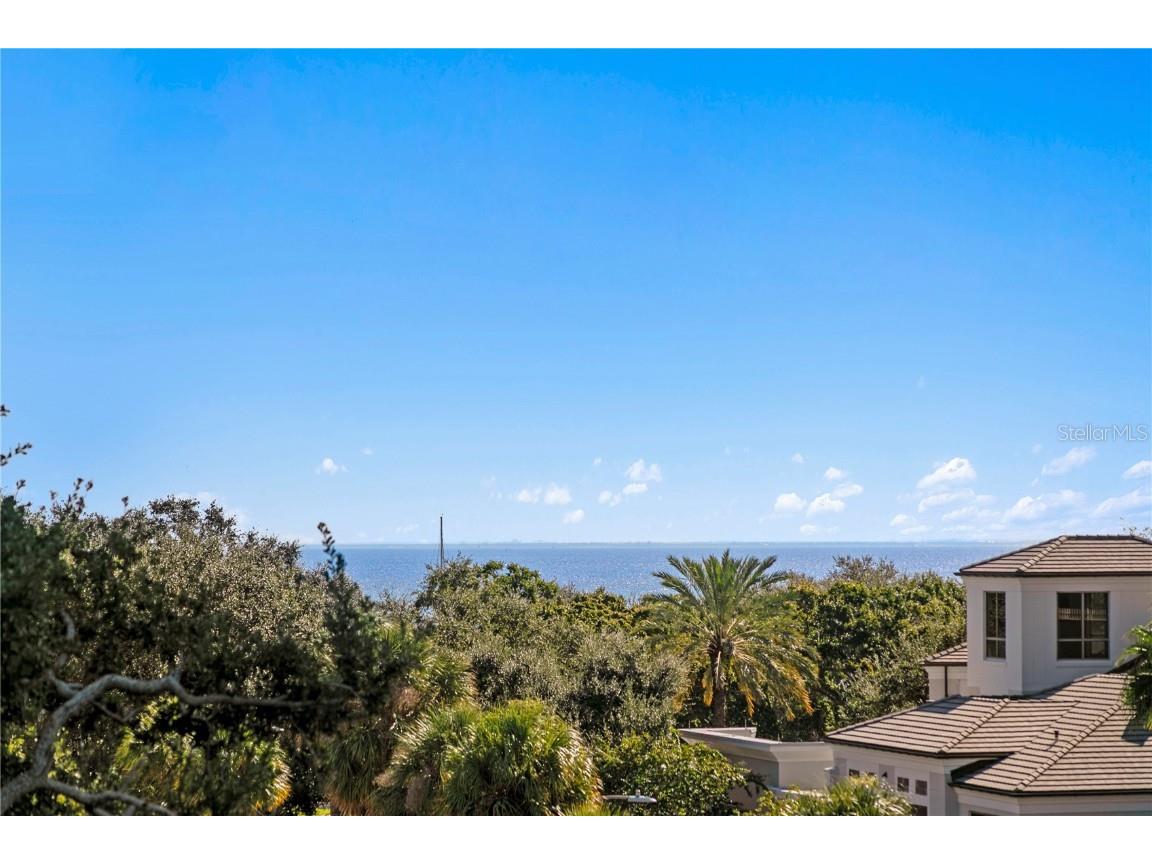 153 5th Avenue NE Saint Petersburg FL 33701 TB8442119 image54