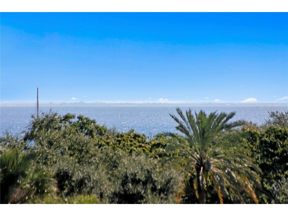 153 5th Avenue NE Saint Petersburg FL 33701 TB8442119 image55