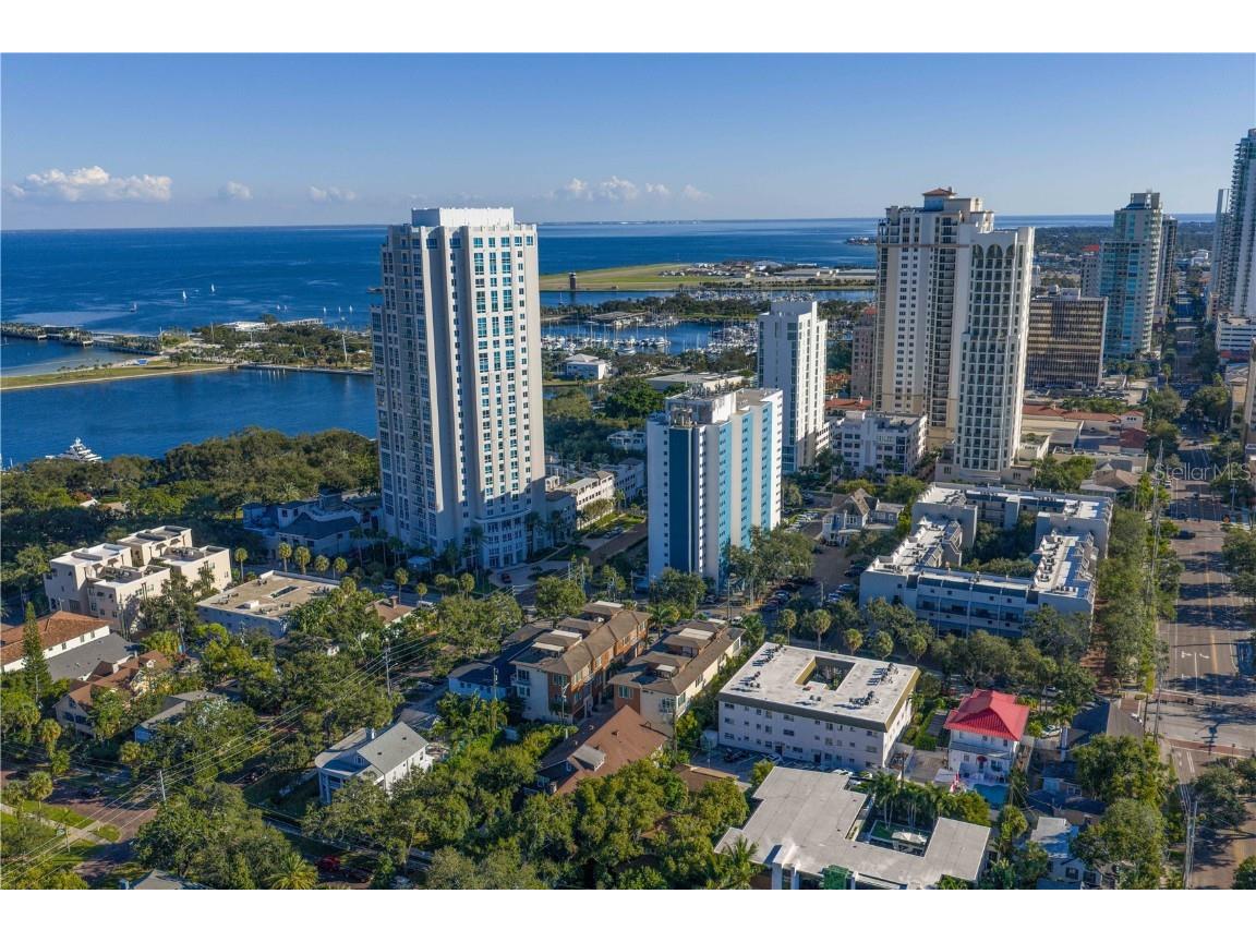 153 5th Avenue NE Saint Petersburg FL 33701 TB8442119 image73