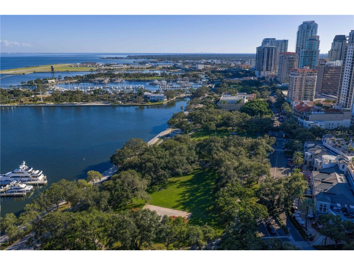 153 5th Avenue NE Saint Petersburg FL 33701 TB8442119 image77