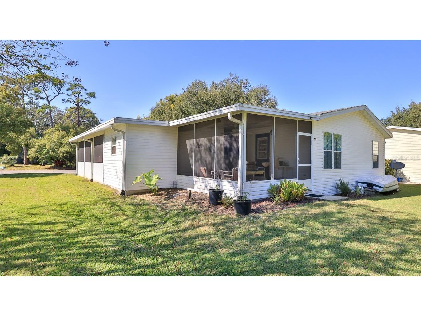 153 Apache Court Oak Hill FL 32759 - INDIAN RIVER NS1086694 image2