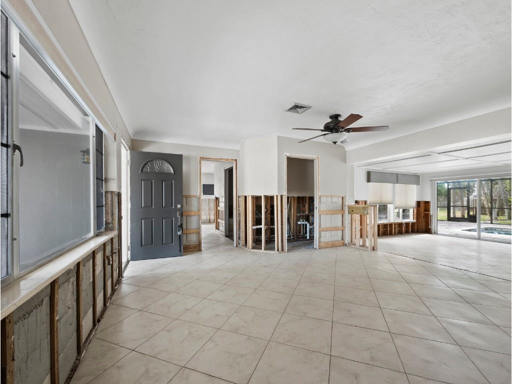 153 N Adams Drive Sarasota FL 34236 A4660166 image5