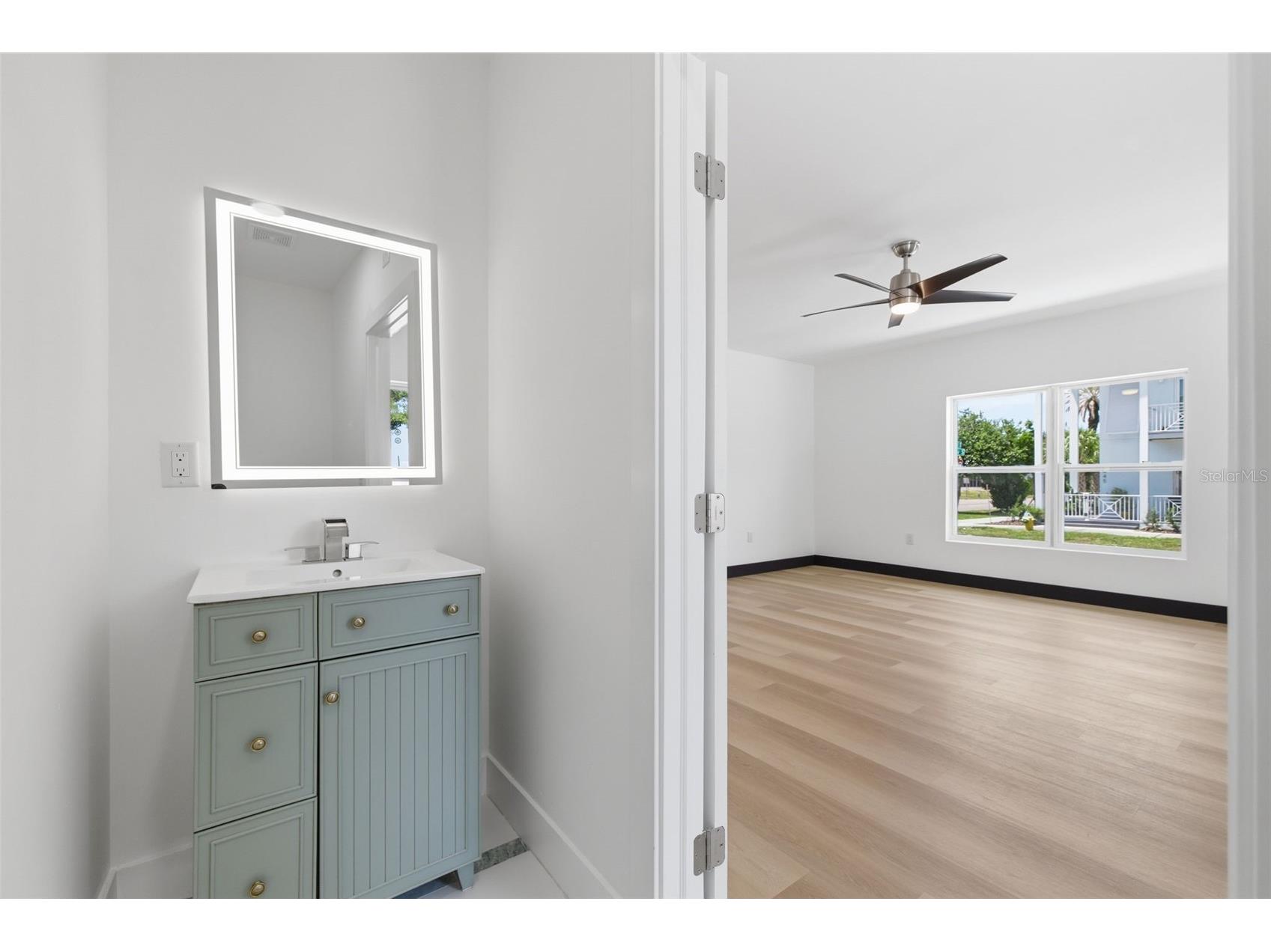 1530 12th Avenue S Saint Petersburg FL 33705 TB8508957 image11