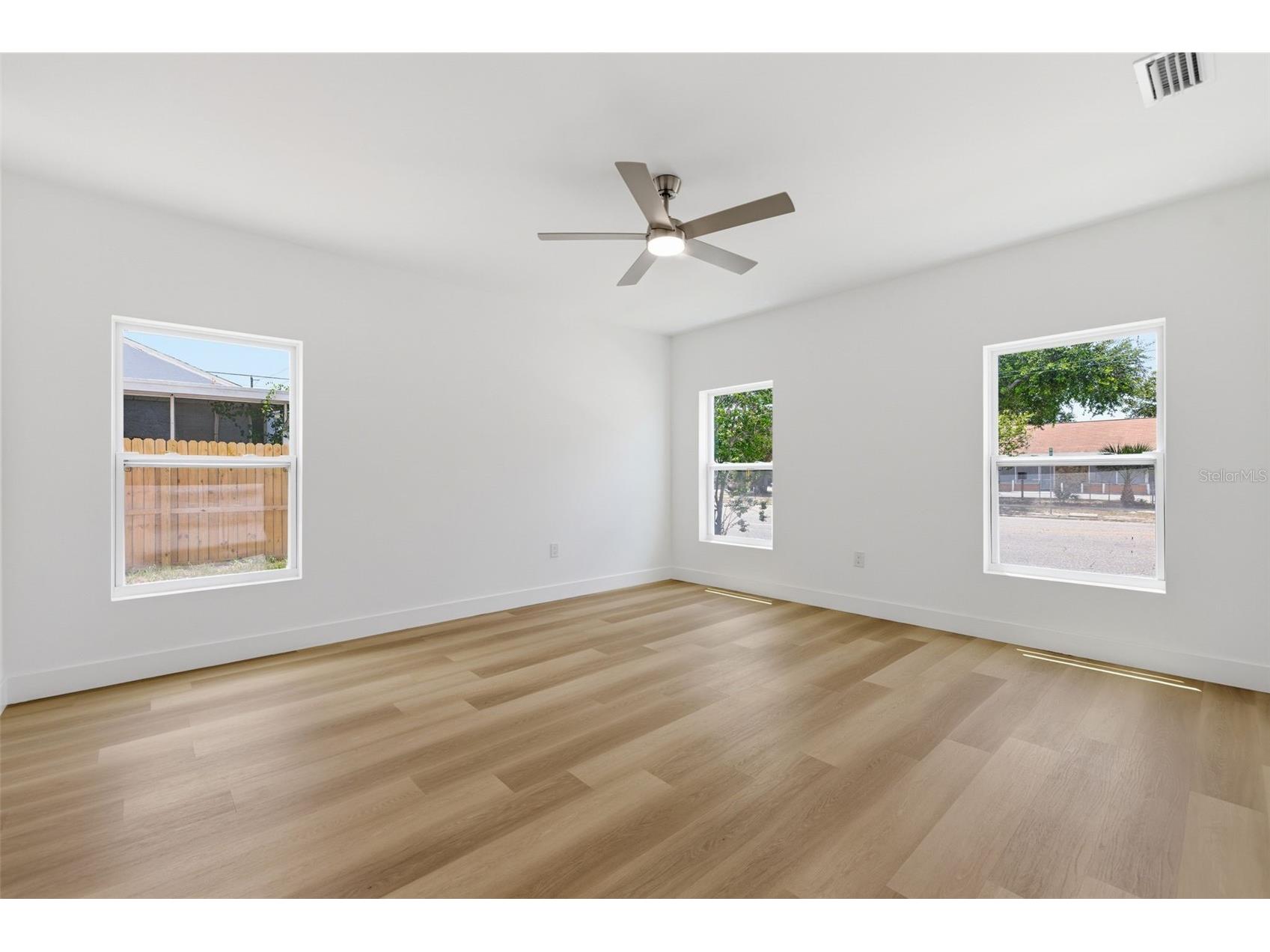 1530 12th Avenue S Saint Petersburg FL 33705 TB8508957 image12