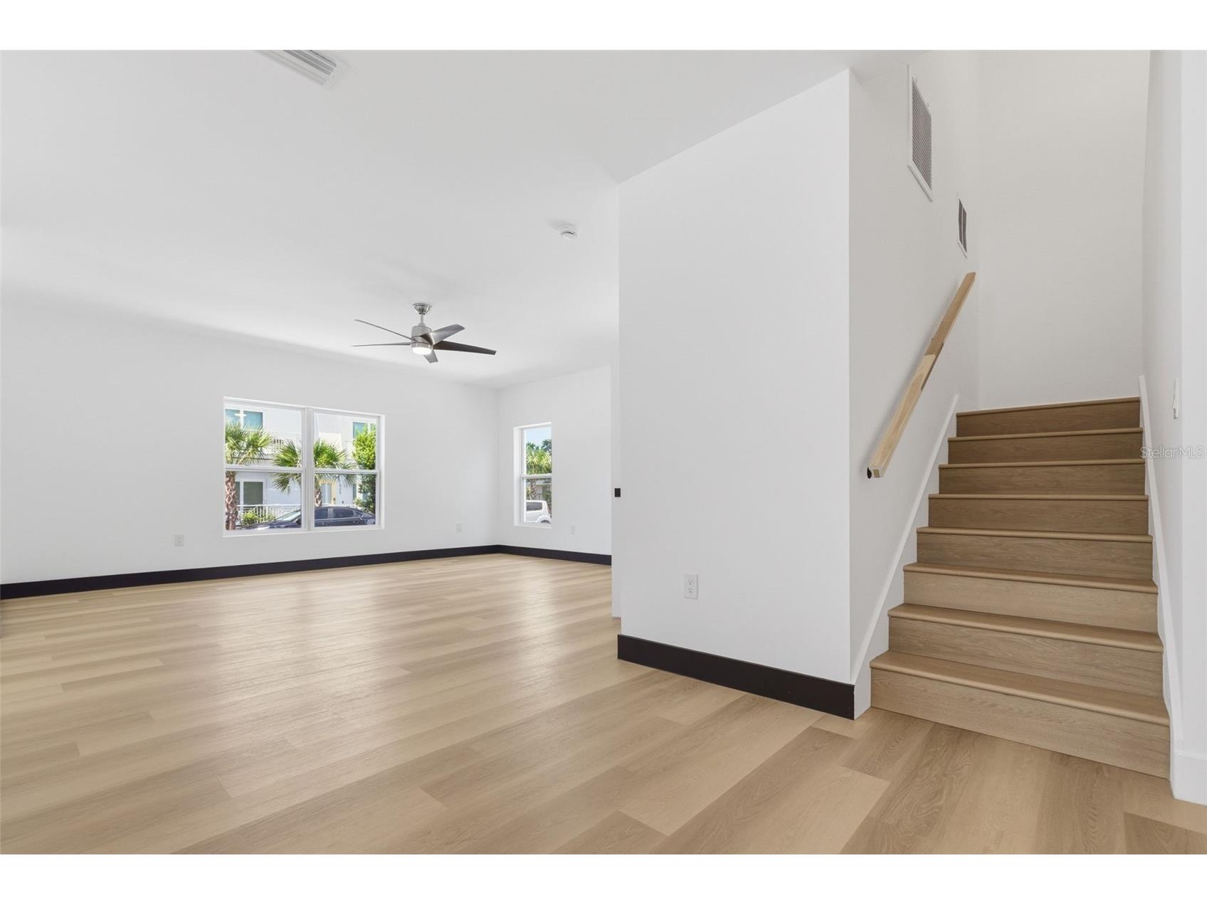 1530 12th Avenue S Saint Petersburg FL 33705 TB8508957 image17