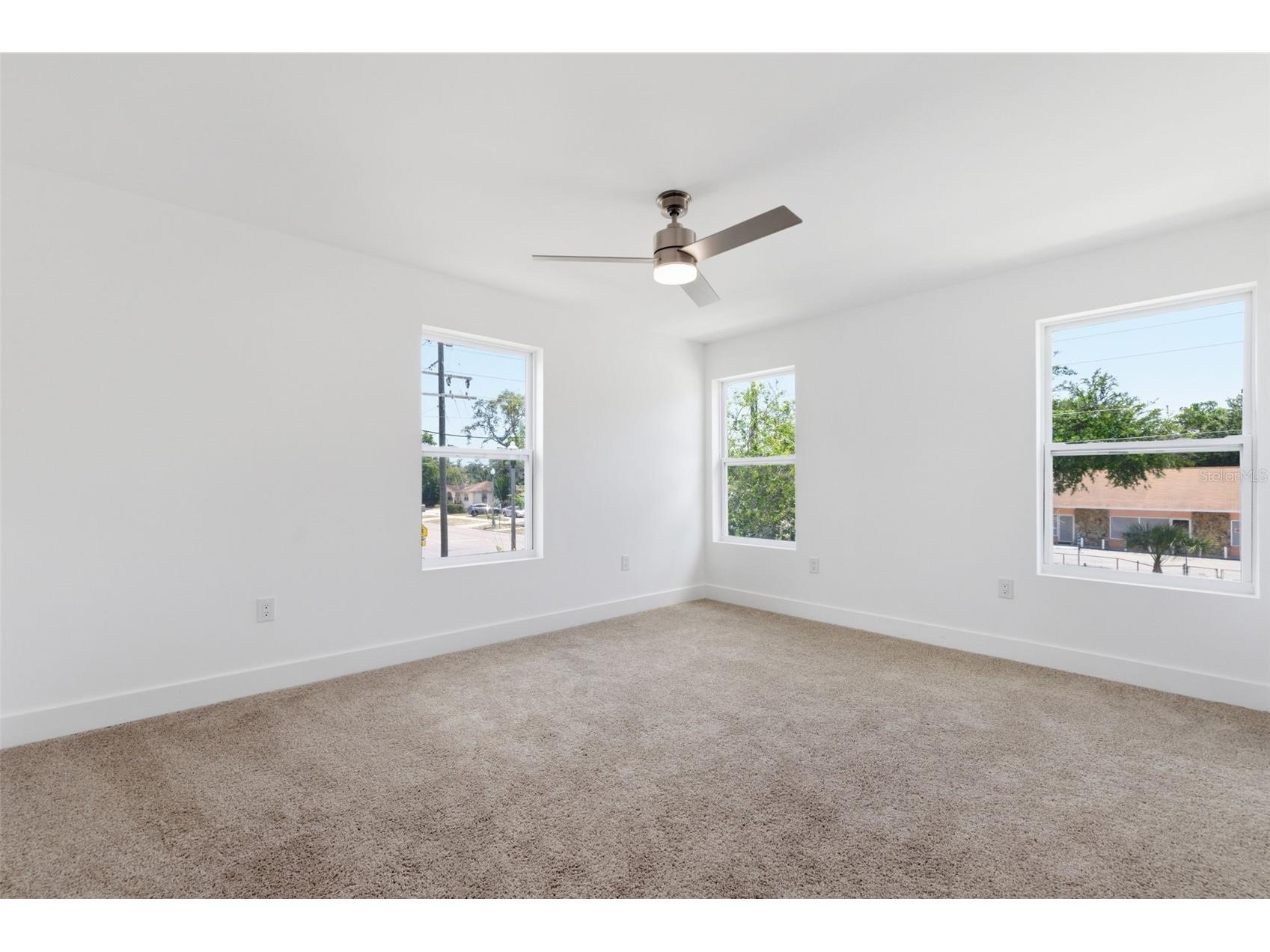 1530 12th Avenue S Saint Petersburg FL 33705 TB8508957 image25