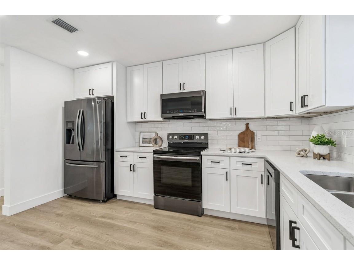 1530 Erin Lane Clearwater FL 33755 TB8452759 image11