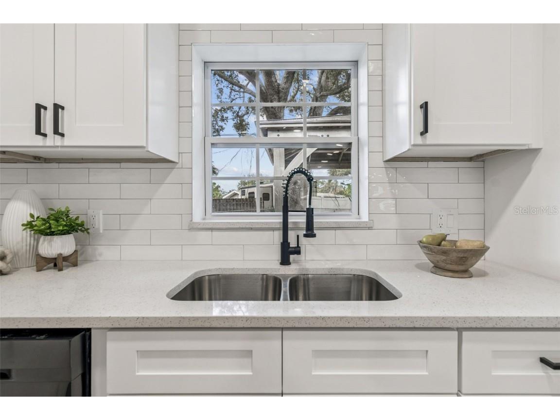 1530 Erin Lane Clearwater FL 33755 TB8452759 image12