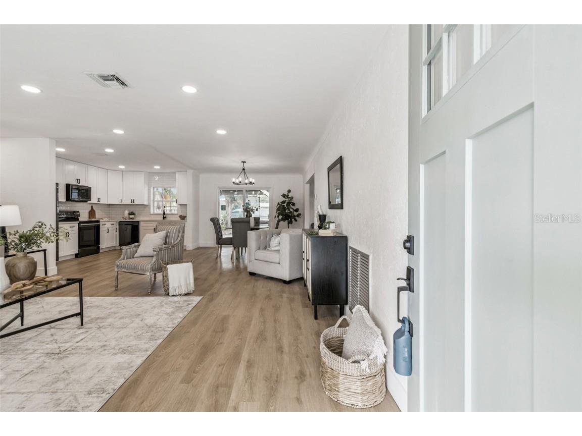 1530 Erin Lane Clearwater FL 33755 TB8452759 image3