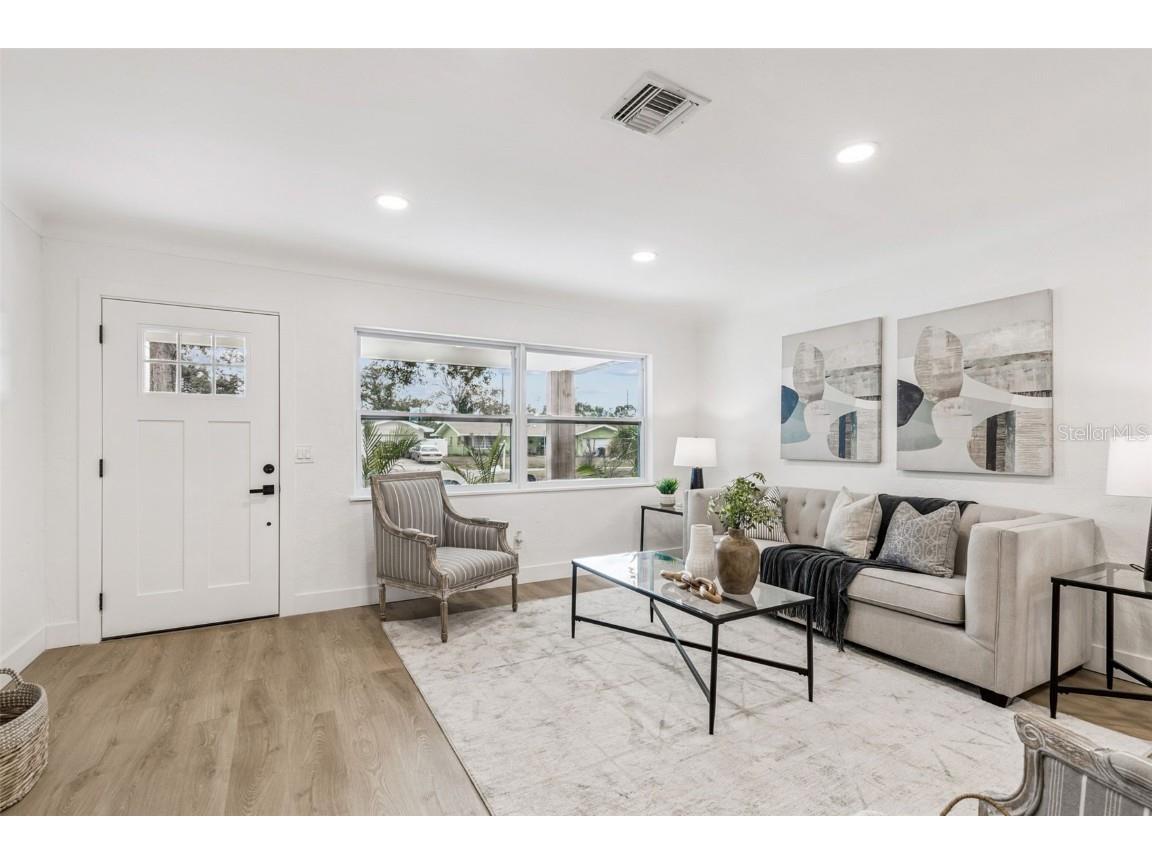 1530 Erin Lane Clearwater FL 33755 TB8452759 image5