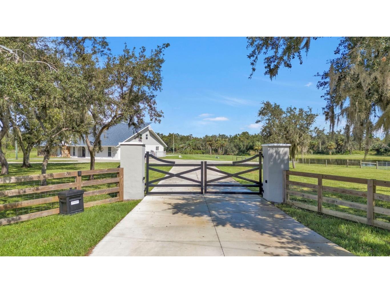 15300 Water Oak Court Punta Gorda FL 33982 - PRAIRIE CREEK PRIVATE POND C7497293 image1