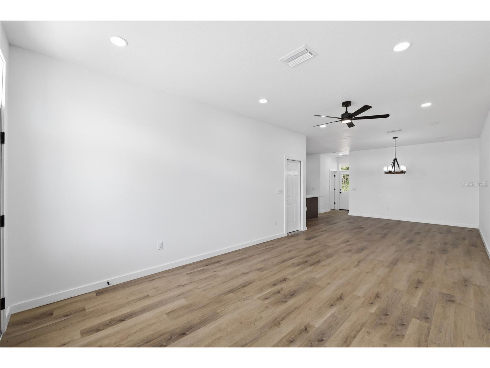 15304 16th Street Dade City FL 33523 TB8454092 image10