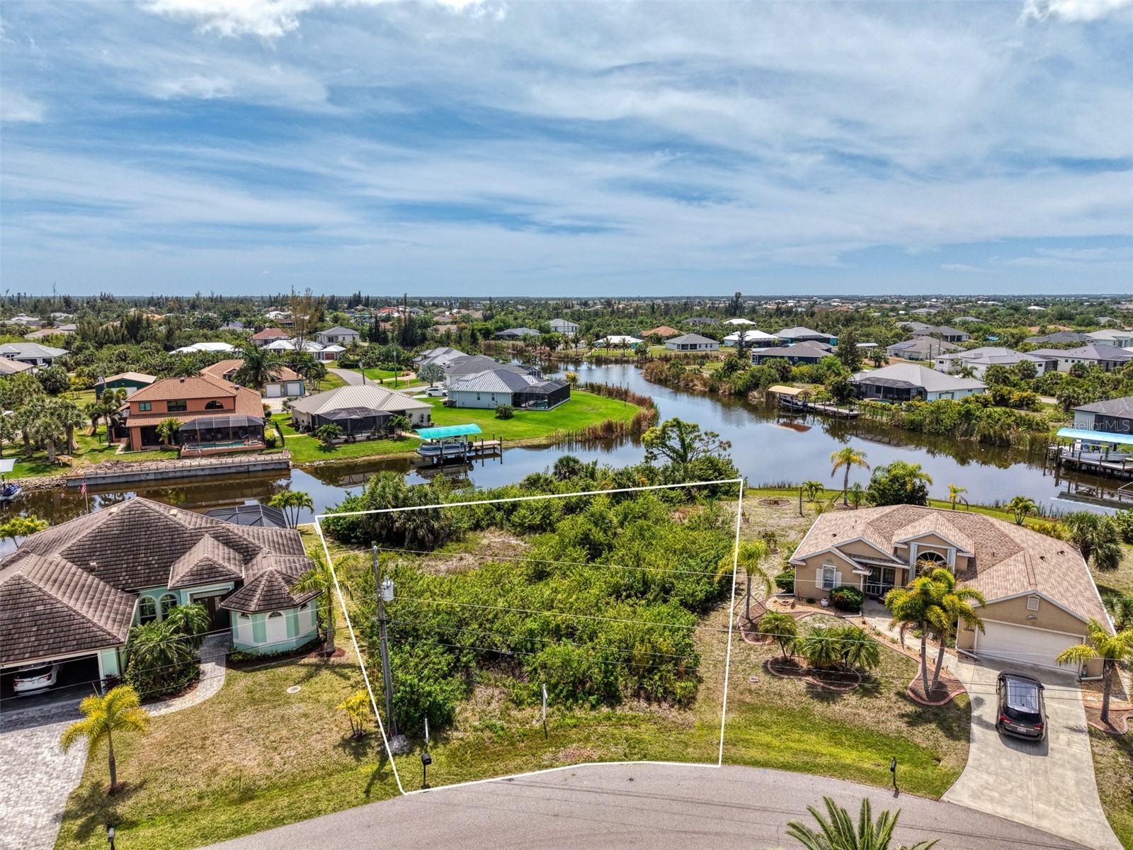 15304 Hennipen Circle Port Charlotte FL 33981 - PRESIDENT WATERWAY C7524235 image1
