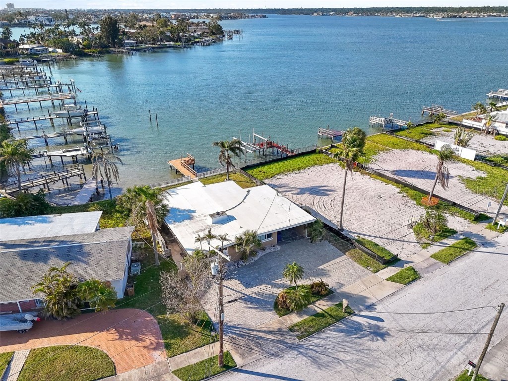15305 Harbor Drive Madeira Beach FL 33708 - INTRACOASTAL WATERWAY A4649691 image11
