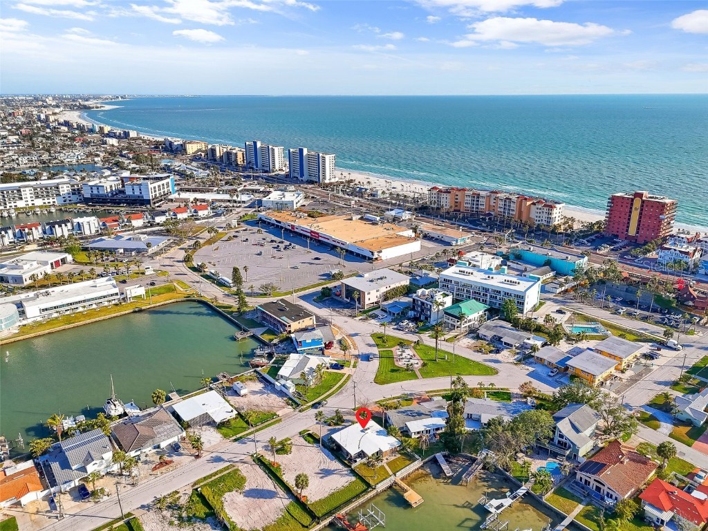 15305 Harbor Drive Madeira Beach FL 33708 - INTRACOASTAL WATERWAY A4649691 image3