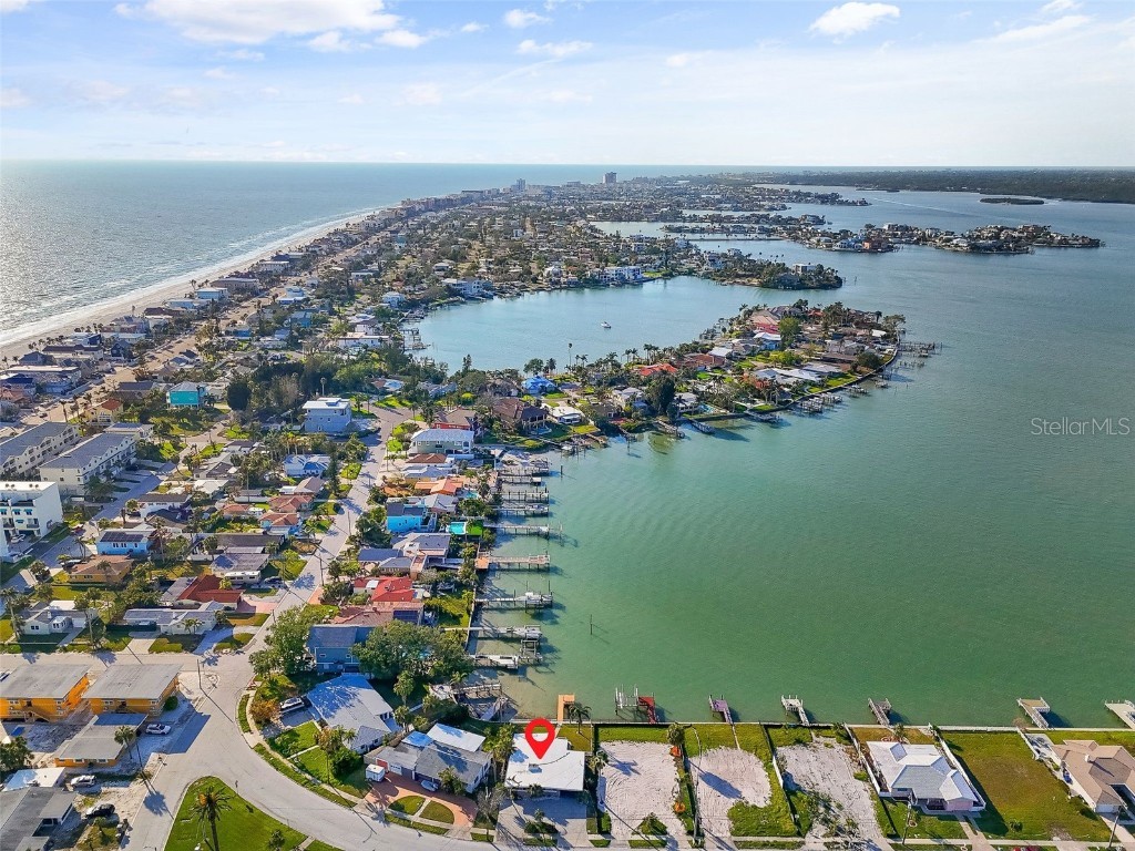 15305 Harbor Drive Madeira Beach FL 33708 - INTRACOASTAL WATERWAY A4649691 image4