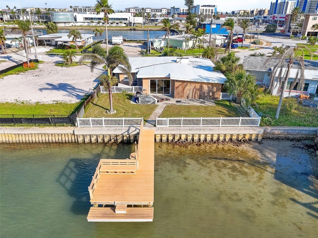 15305 Harbor Drive Madeira Beach FL 33708 - INTRACOASTAL WATERWAY A4649691 image8