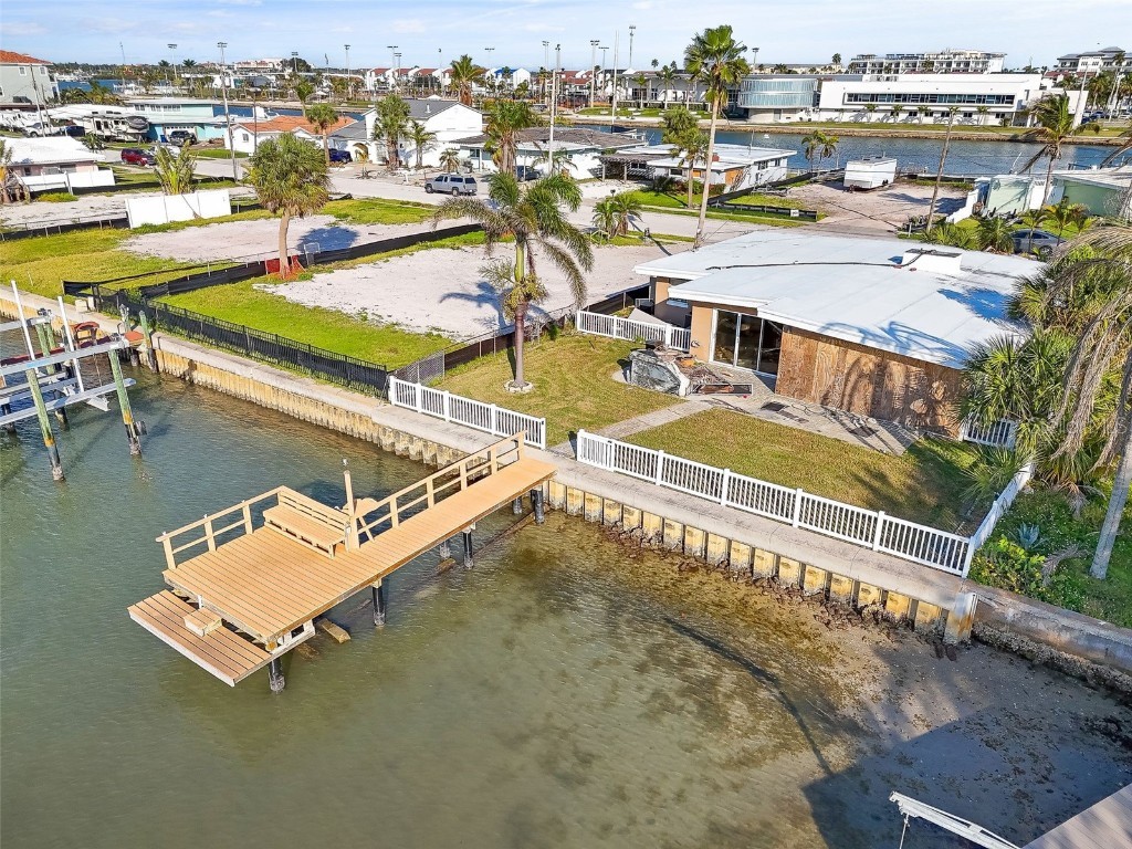 15305 Harbor Drive Madeira Beach FL 33708 - INTRACOASTAL WATERWAY A4649691 image9
