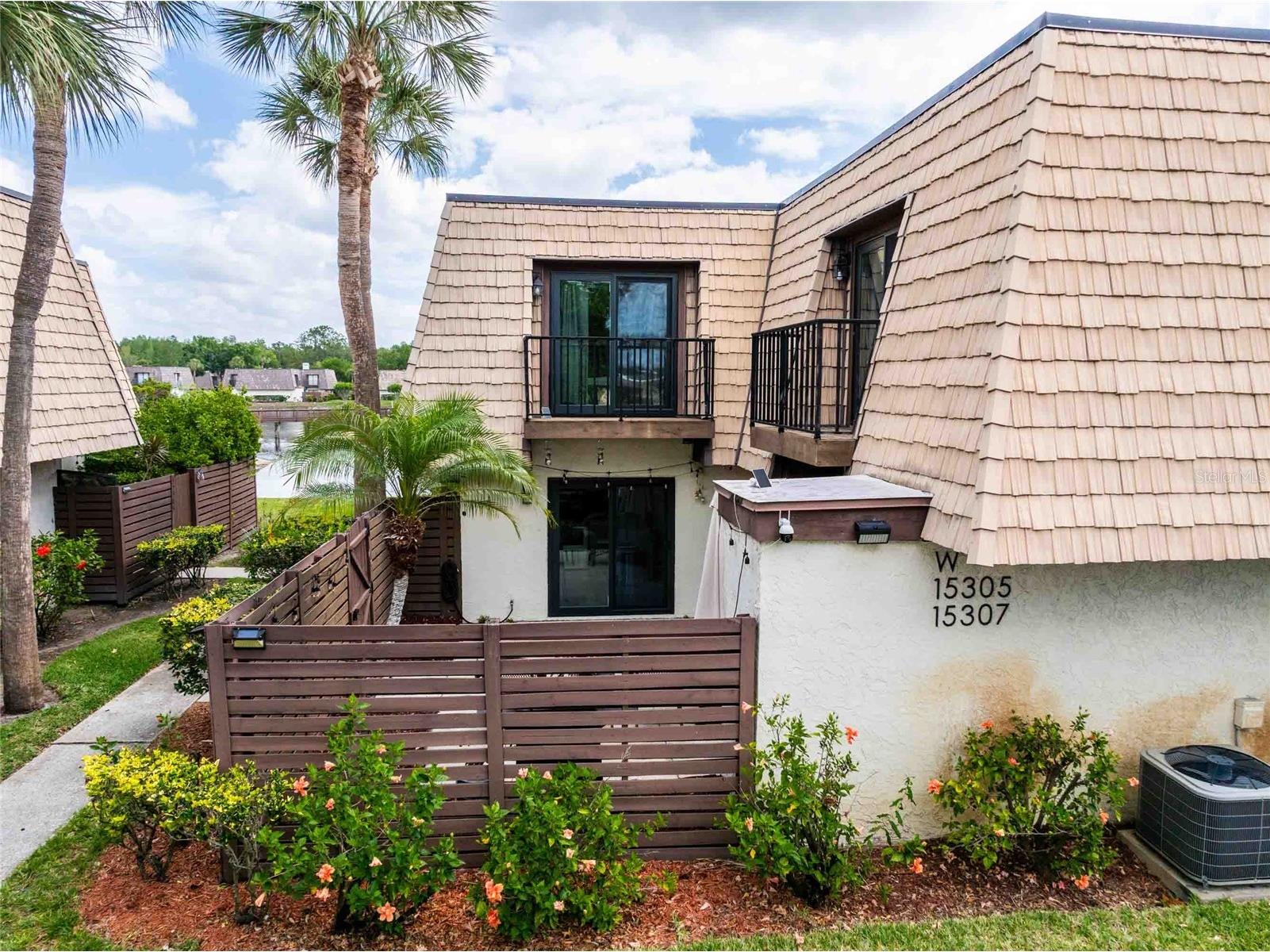 15307 W Pond Woods Drive #301 Tampa FL 33618 TB8512188 image1