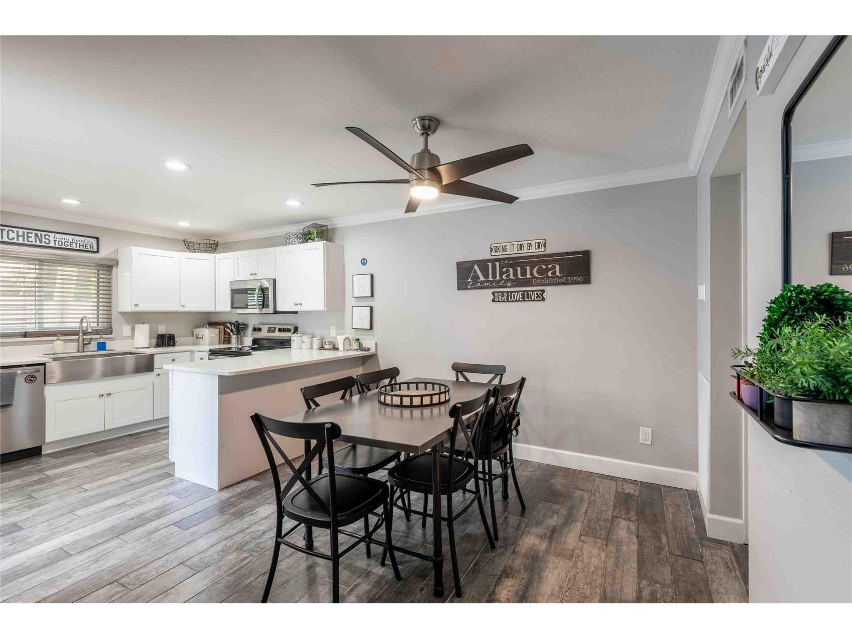 15307 W Pond Woods Drive #301 Tampa FL 33618 TB8512188 image9