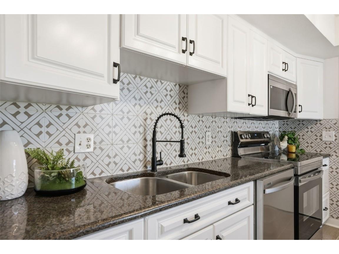 15307 Winterwind Drive Tampa FL 33624 W7880722 image16