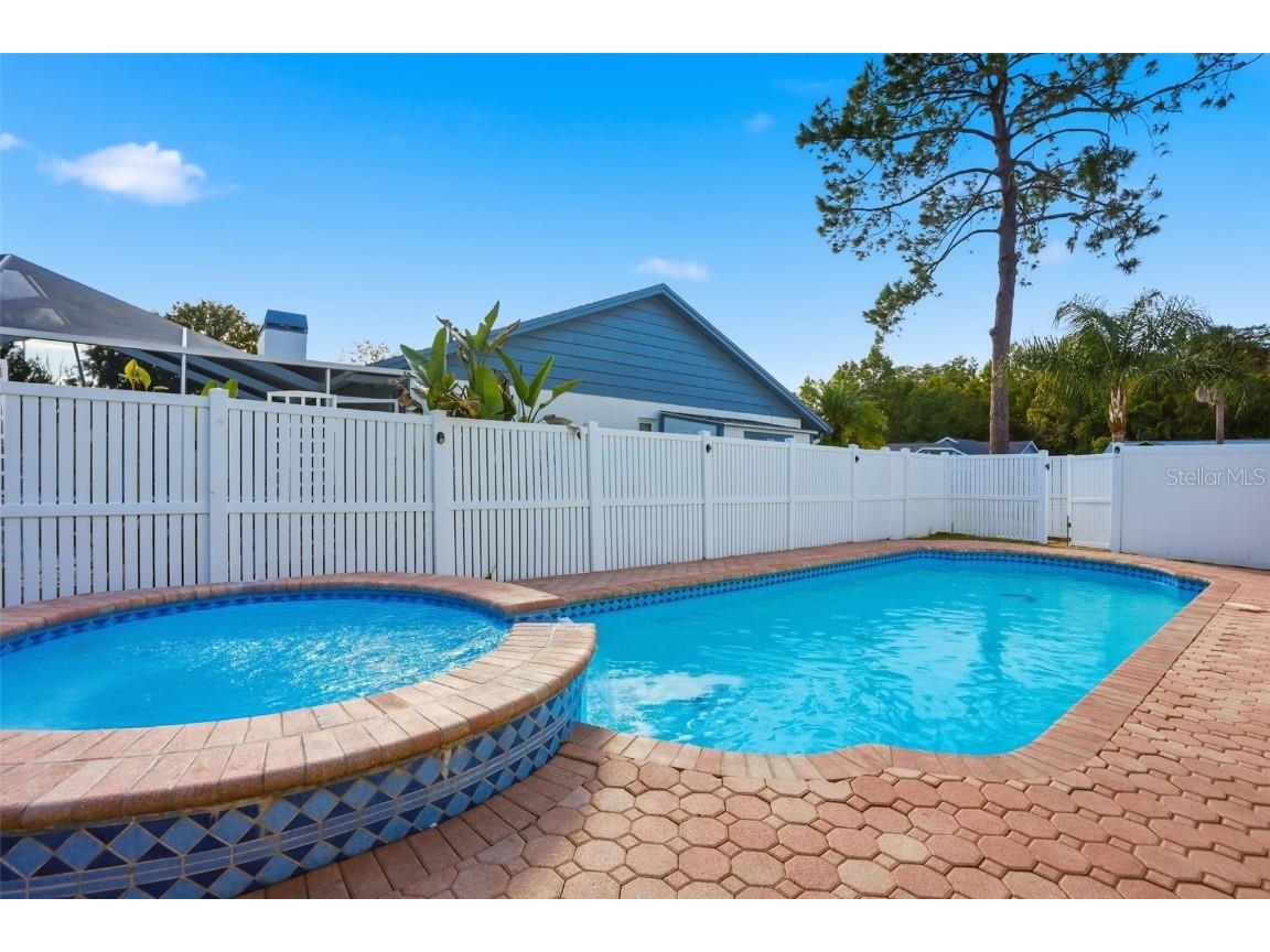 15307 Winterwind Drive Tampa FL 33624 W7880722 image33