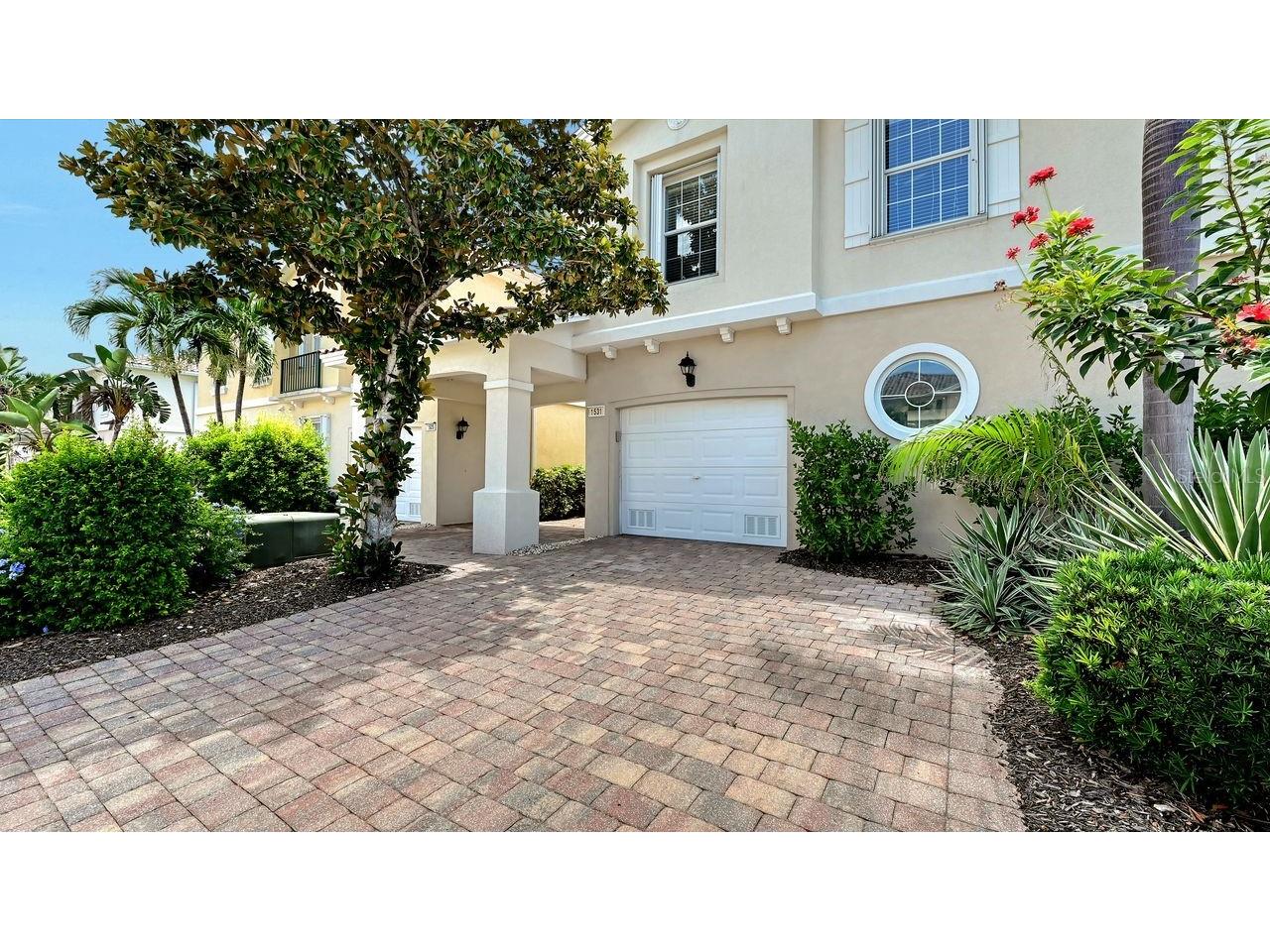 1531 Burgos Drive Sarasota FL 34238 A4660523 image1