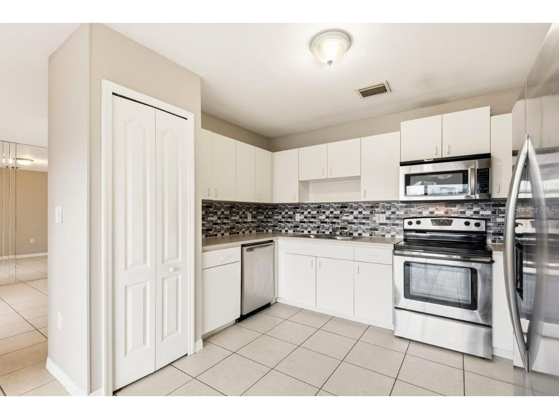 15313 SW 138th Terrace Miami FL 33196 O6354808 image8
