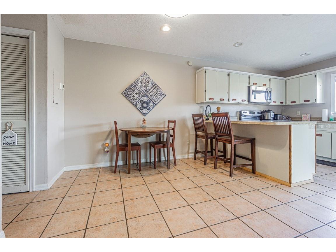 15314 E Pond Woods Drive Tampa FL 33618 TB8450004 image10