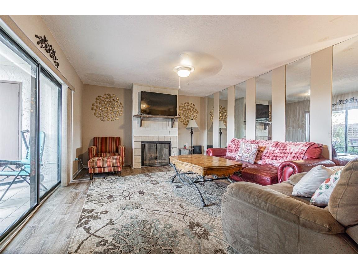 15314 E Pond Woods Drive Tampa FL 33618 TB8450004 image7