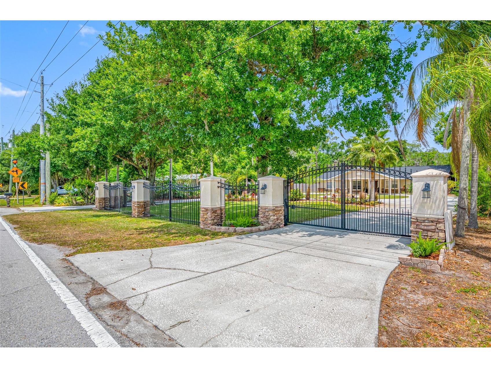 15314 Lake Magdalene Boulevard Tampa FL 33618 TB8505655 image11