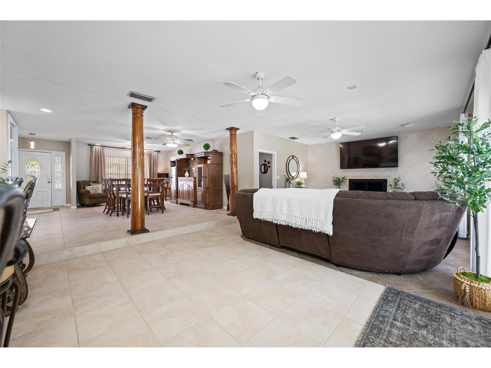 15314 Lake Magdalene Boulevard Tampa FL 33618 TB8505655 image22