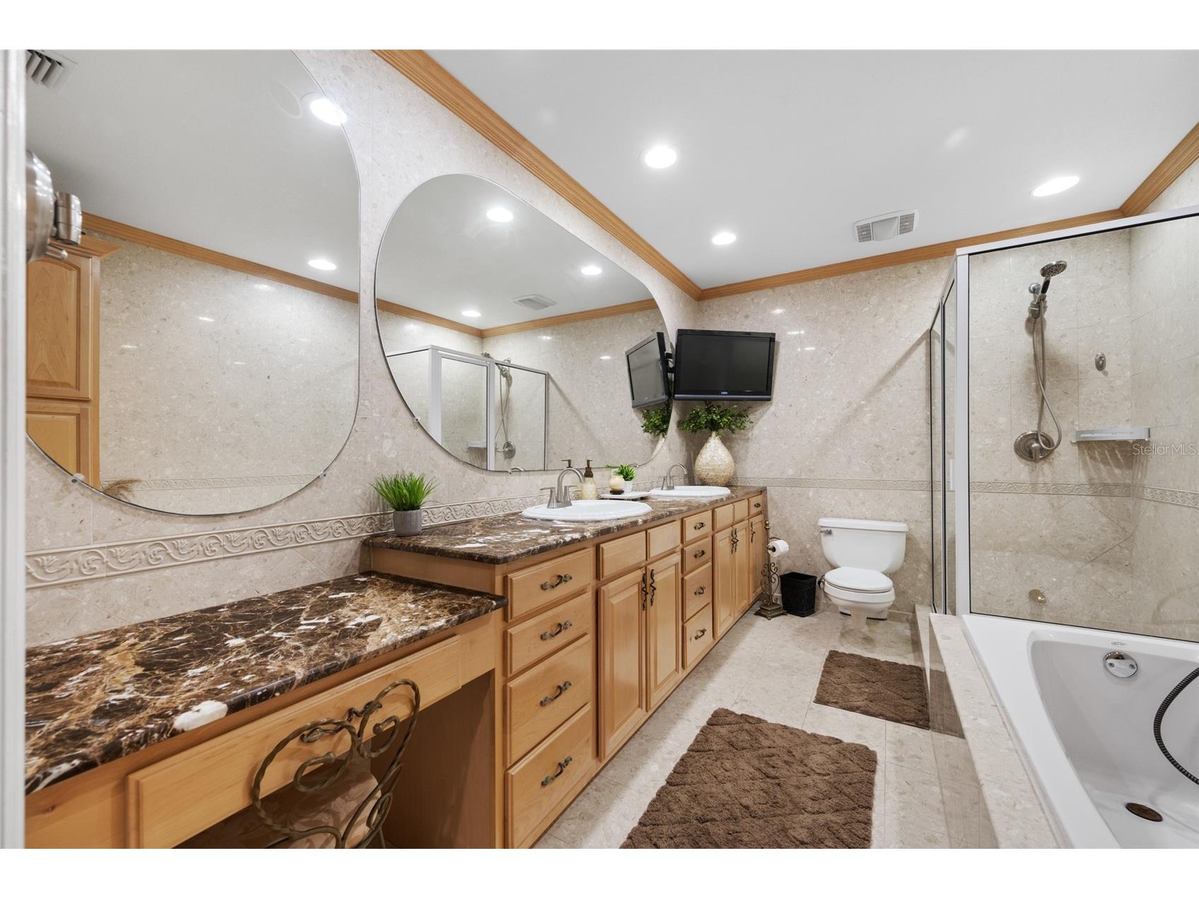 15314 Lake Magdalene Boulevard Tampa FL 33618 TB8505655 image45