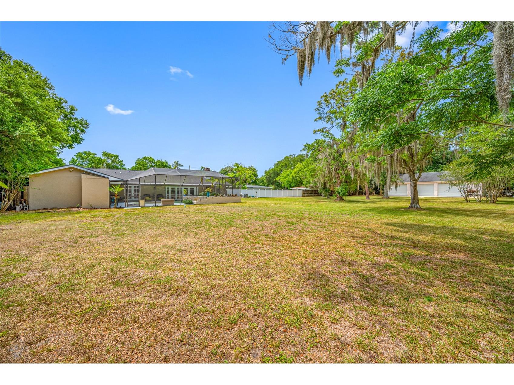 15314 Lake Magdalene Boulevard Tampa FL 33618 TB8505655 image8