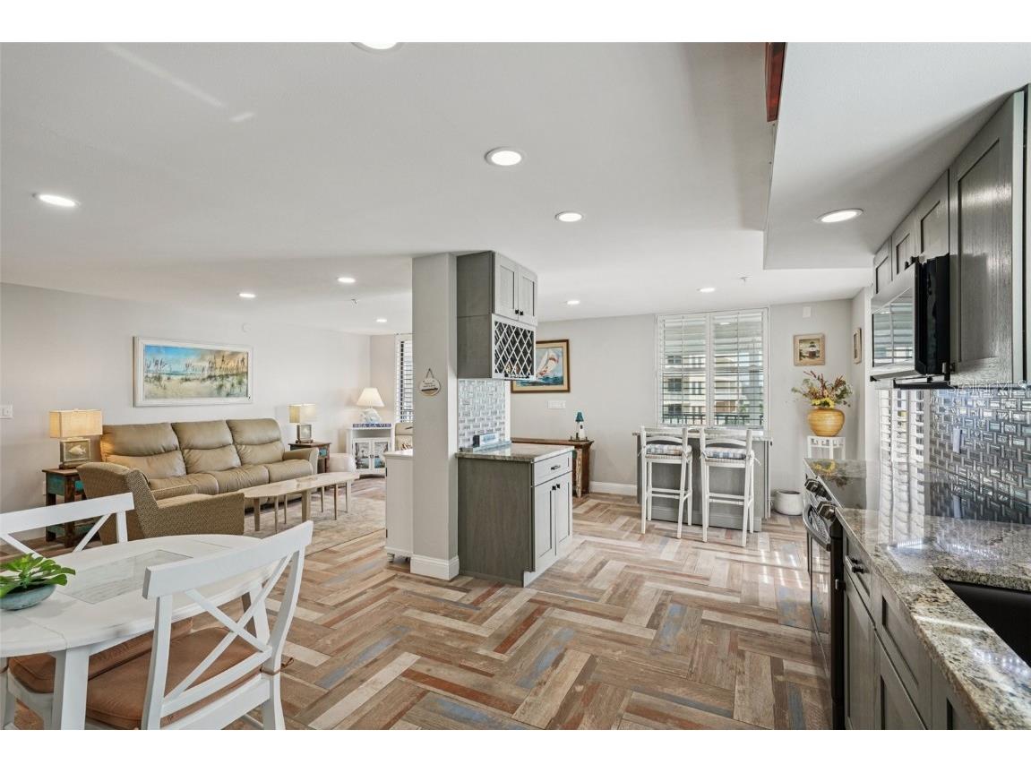 15316 Gulf Boulevard #301 Madeira Beach FL 33708 - GULF TB8447552 image11