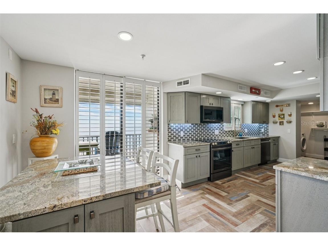 15316 Gulf Boulevard #301 Madeira Beach FL 33708 - GULF TB8447552 image14