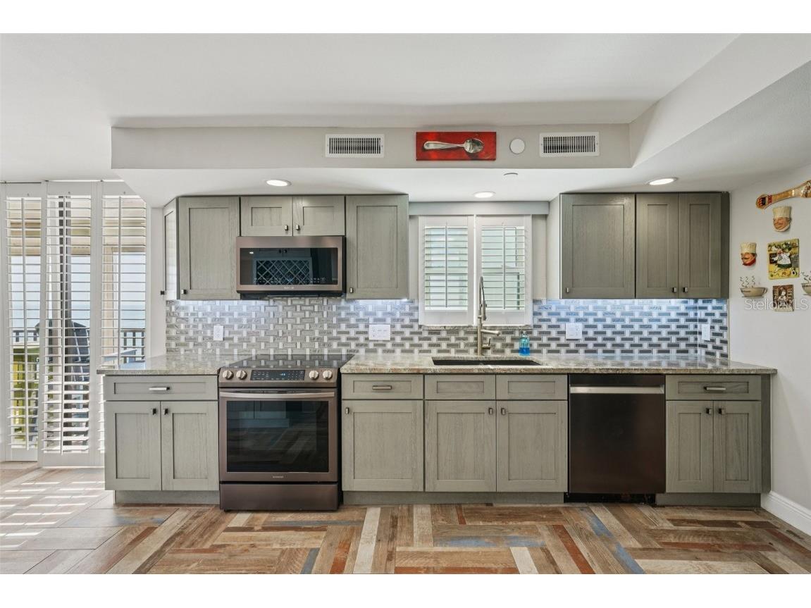 15316 Gulf Boulevard #301 Madeira Beach FL 33708 - GULF TB8447552 image16