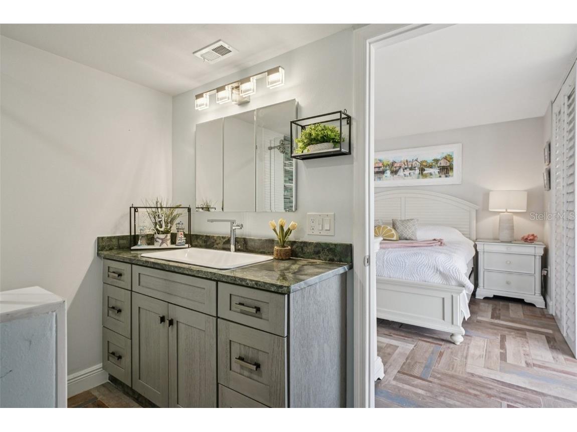 15316 Gulf Boulevard #301 Madeira Beach FL 33708 - GULF TB8447552 image23