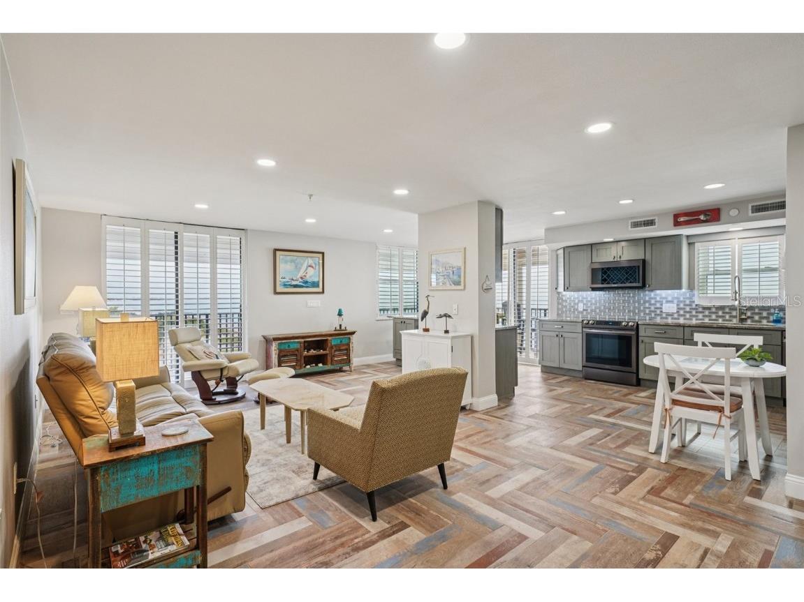 15316 Gulf Boulevard #301 Madeira Beach FL 33708 - GULF TB8447552 image5