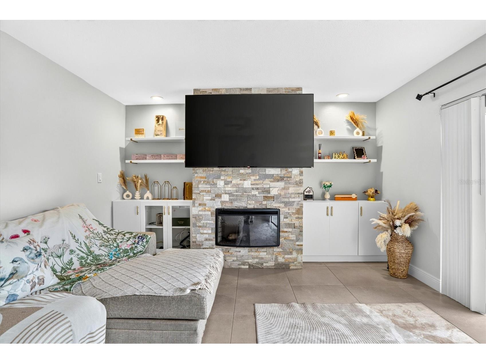 15317 W Pond Woods Drive #103 Tampa FL 33618 TB8527349 image8